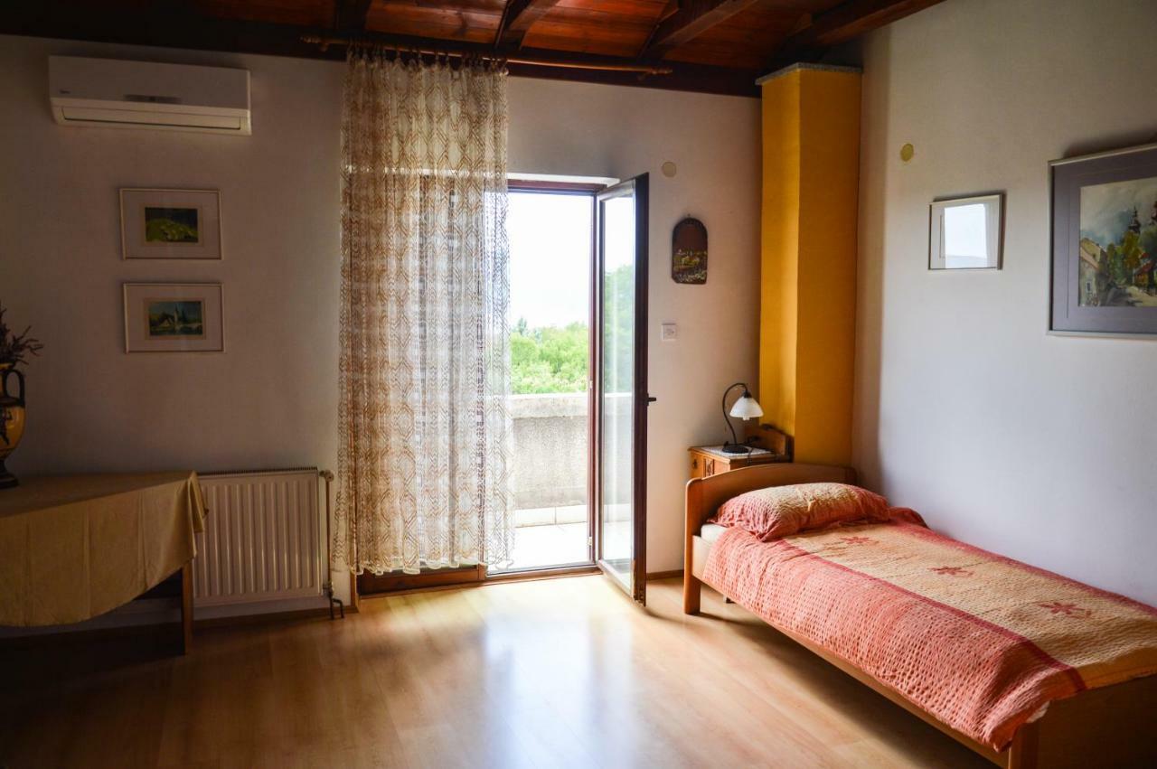 Apartment Zoja Pinezići Zewnętrze zdjęcie