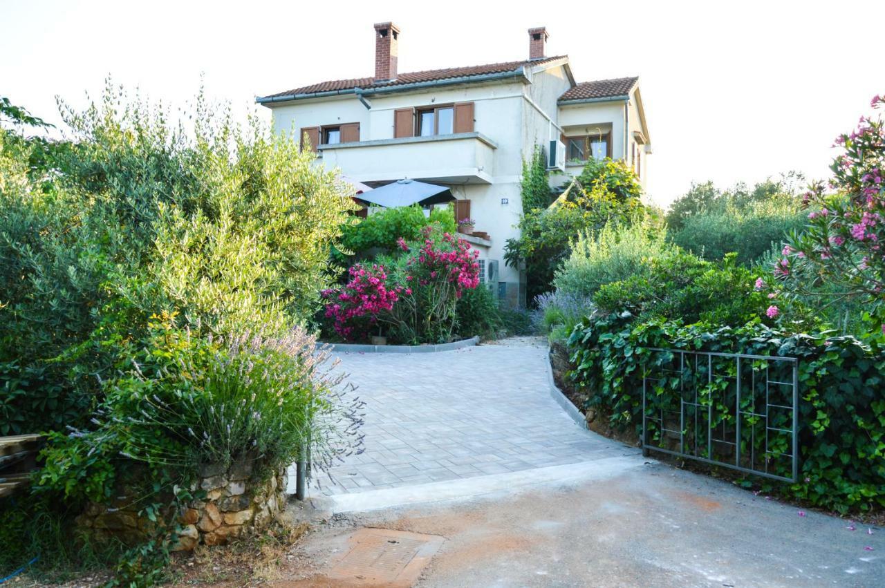 Apartment Zoja Pinezići Zewnętrze zdjęcie